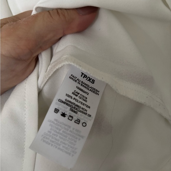 Dynamite Classic White Blouse - Picture 4 of 4